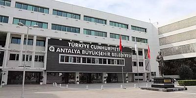 Antalya Büyükşehir Belediyesi'ne operasyon: 6 gözaltı